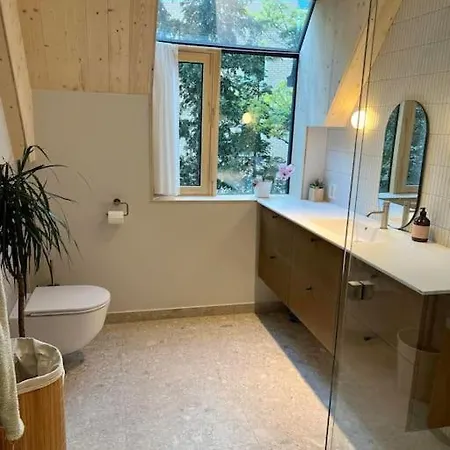 Leilighet New, Unique, Sauna, Massage Bath, Balcony, Quiet *