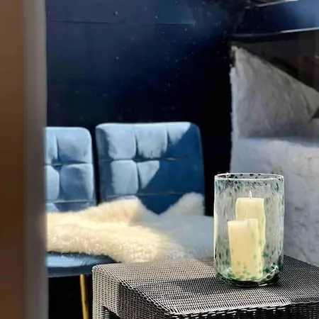 Beautiful Centre With Balcony Apartman
