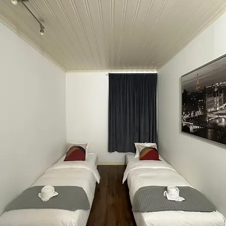 Rose Garden Guest house *