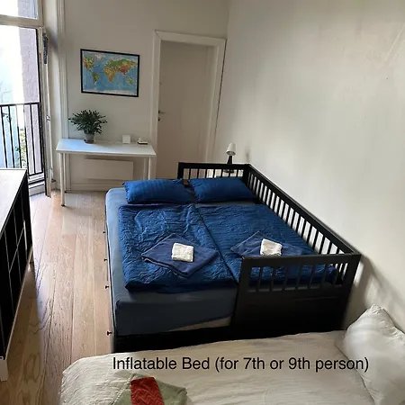 Classical 3 Bedroom, 2 Bath, Minutes From Royal Palace, Main Shopping Street, Restaurants & Downtown Apartman *