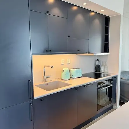 Luxurious Barcode Apartment *
