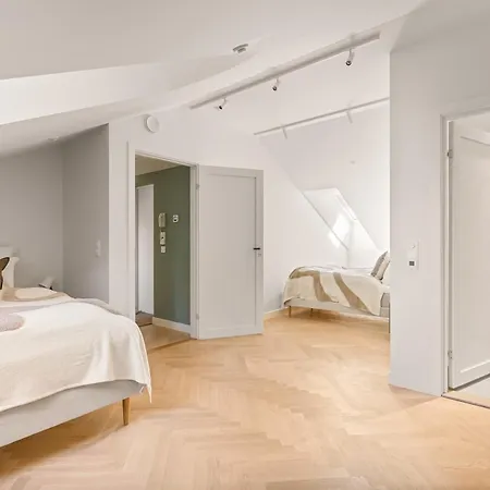 Dinbnb Gruenerlokka I Penthouse With Private Rooftop I 2-bedroom With Double Queen & 2 Bathrooms *