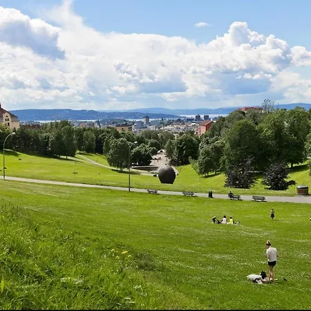 Happy Days Relaxing With Smart Solutions Shared With One Other Bedroom Affittacamere Oslo
