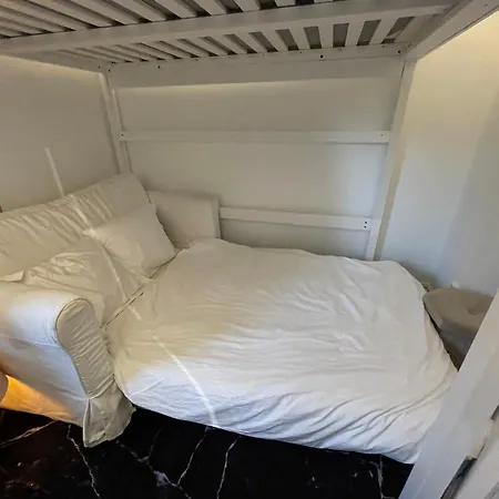 Affittacamere Happy Days Relaxing With Smart Solutions Shared With One Other Bedroom Oslo