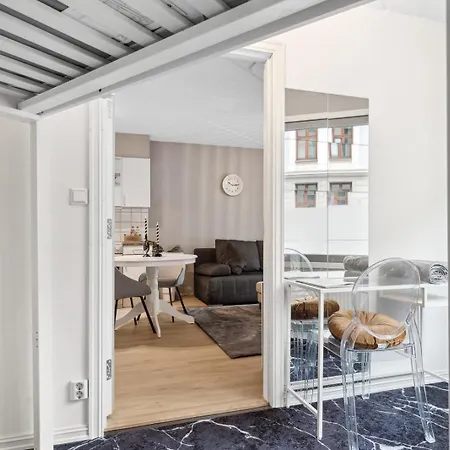 Affittacamere Happy Days Relaxing With Smart Solutions Shared With One Other Bedroom