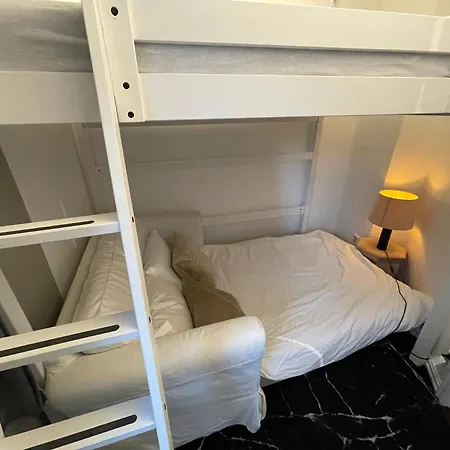 Happy Days Relaxing With Smart Solutions Shared With One Other Bedroom Affittacamere *