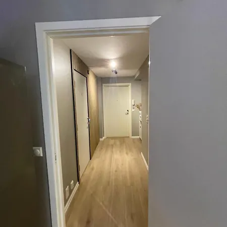 Happy Days Relaxing With Smart Solutions Shared With One Other Bedroom Oslo