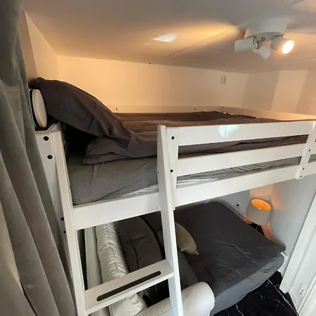 Affittacamere Happy Days Relaxing With Smart Solutions Shared With One Other Bedroom *