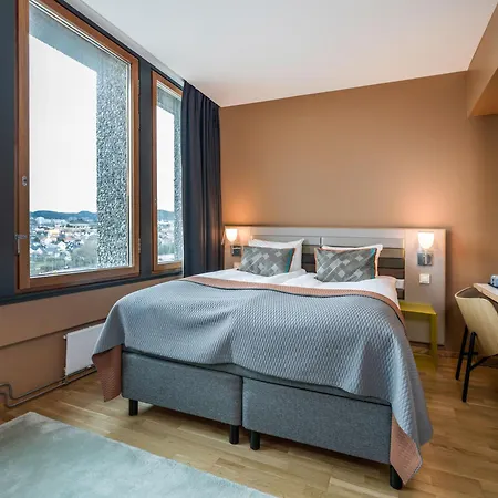 Quality 33 Hotell 4*