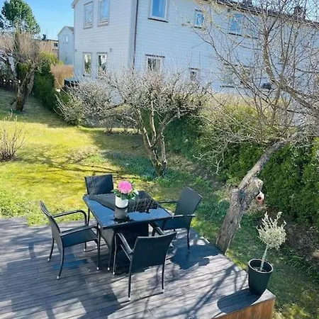 Appartamento Koselig Pa Ostensjo Med Stor Uteplass *
