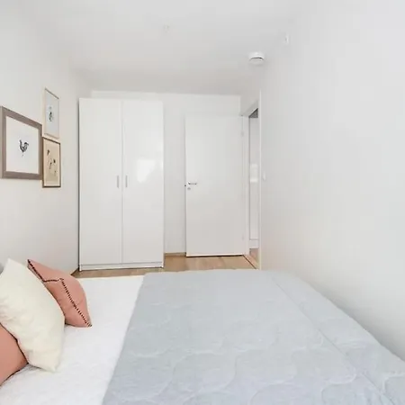 Appartement Central, New, 2 Bed Rooms, Fully Furnished *