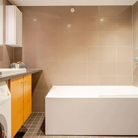Accessible Corner With 3 Bedrooms, 2 Bathrooms, 2 Parkings And 3 Balconies