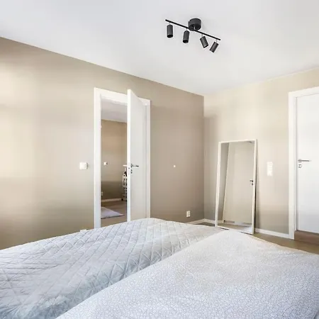 Romslig Og Moderne I Apartmán Oslo