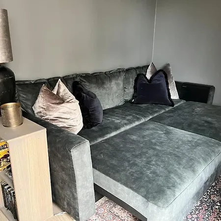 Apartment M&b Small Family - Close To Airport Express Station *