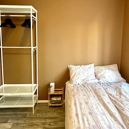Experience Nordic Nest In Urban Leilighet