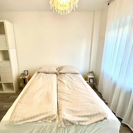 Experience Nordic Nest In Urban Leilighet *
