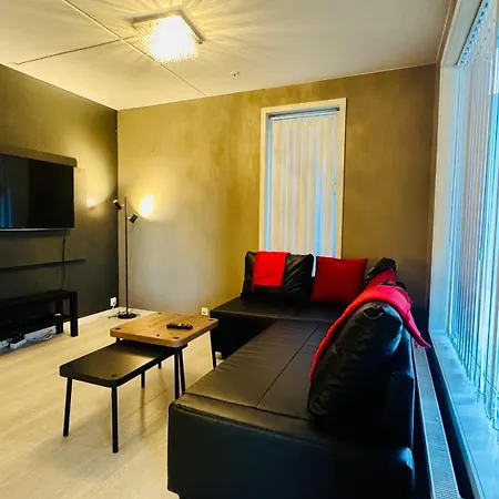 Modern 1br Flat In - & Connected アパート