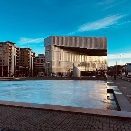 Premier Location By S, Bus Terminal & Markets Appartamento
