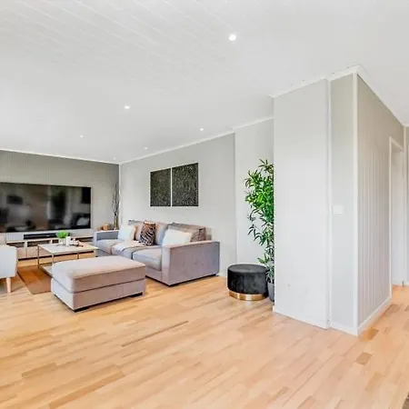 Villa Great, Spacious In East Oslo
