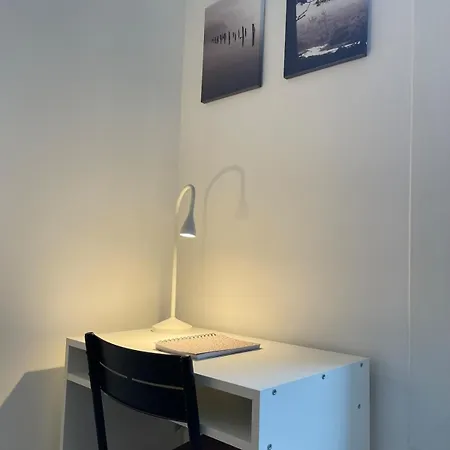 Quiet Apartment, Trendy Gruenerlokka Apartamento Oslo