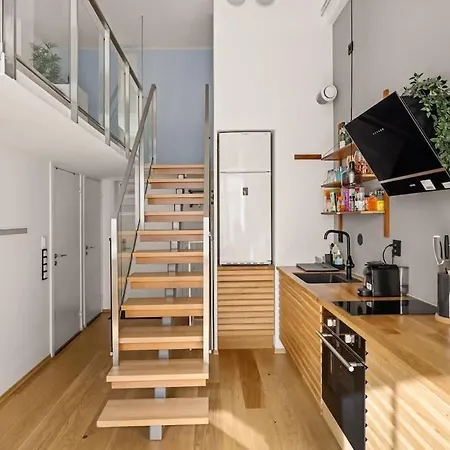 Dinbnb I 500m To Station I Roof Terrace Apartamento