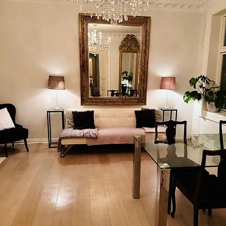 The Belle Epoque Botanisk 公寓