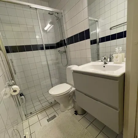 Appartement S, Center
