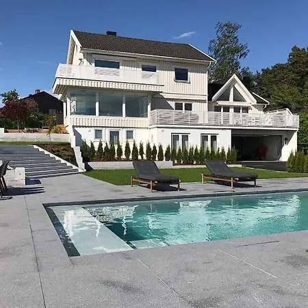 منزل للإقامة House By The Sea !