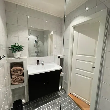 Apartamento Quiet Apartment, Trendy Gruenerlokka