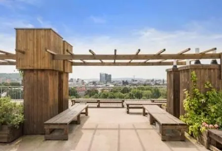 Lejlighed Family Apt, Balcony And Roof Terrace *