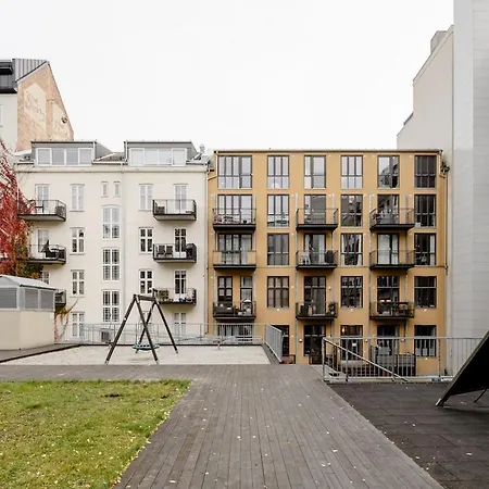 Lejlighed Family Apt, Balcony And Roof Terrace *