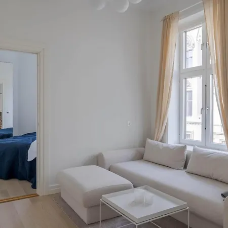 Dinbnb L Historical Luxury L Center L Renovated 2025