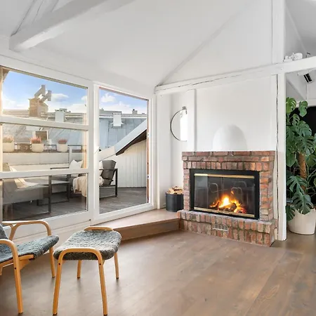 Leilighet Large Penthouse With Roof Terrace