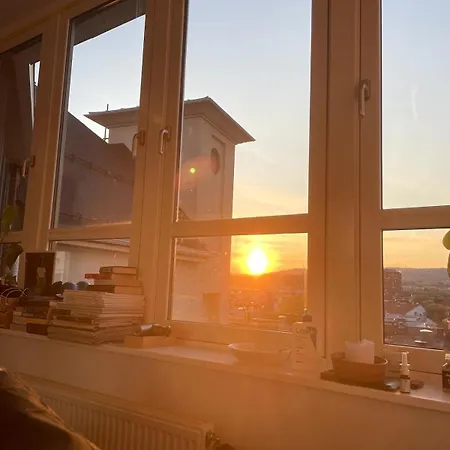 The Nest - Feels Like - Quiet And Bright Apartment