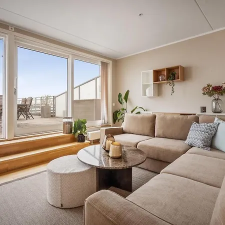 112 Sqm Penthouse With An Omg Fjord View *