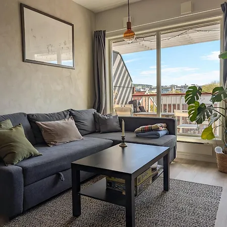 Spacious And Cozy Study With Balcony Apartamento