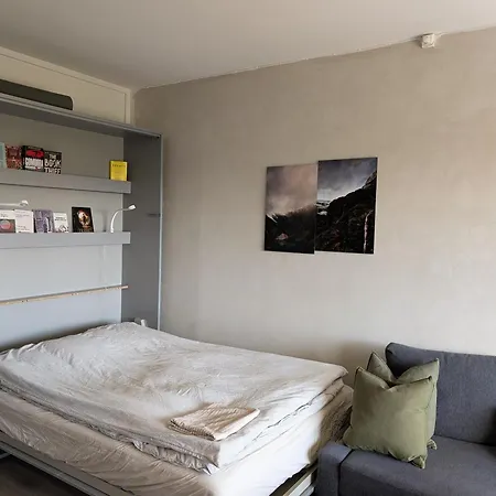 Spacious And Cozy Study With Balcony Apartamento