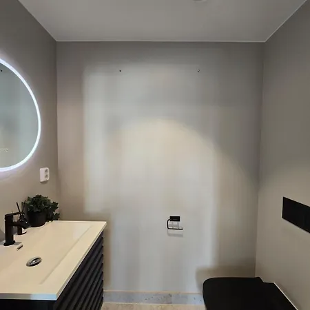 Exclusive Townhouse With Private Rooftop Vakantiehuis