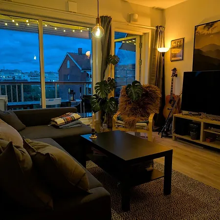 Spacious And Cozy Study With Balcony Apartamento Oslo