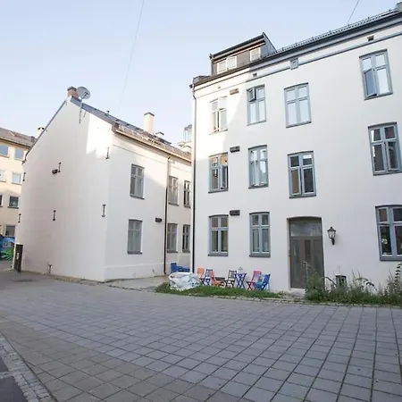 Charming Bright In Quiet Area Of Grunerlokka Appartamento