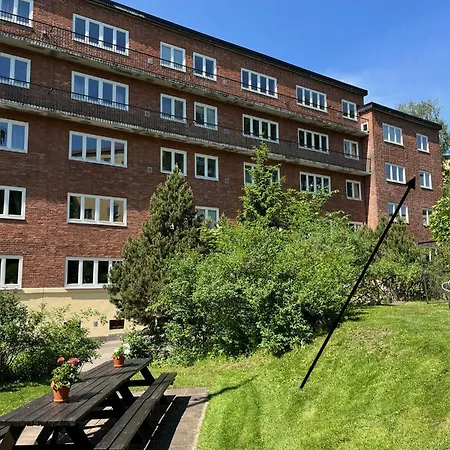 アパート Modern With A Balcony And Free Parking オスロ