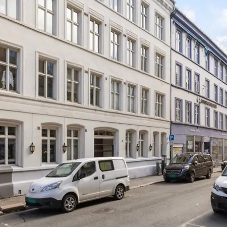 Lägenhet Sentrum House *