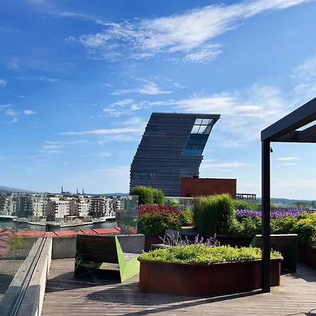Panoramic Fjord View - Waterfront Apartment