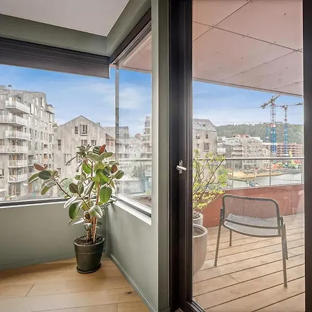 Panoramic Fjord View - Waterfront Apartment *