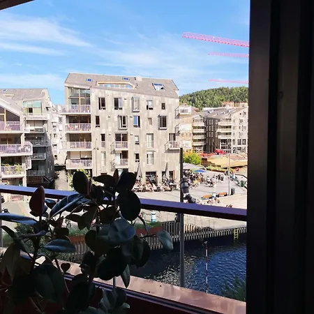 Panoramic Fjord View - Waterfront Apartment *