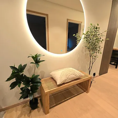 Newly Renovated In Super Lejlighed *