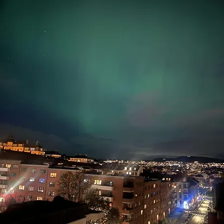 Penthouse I Sentrum Med Balkong Og Utsikt - Ingen Rengjøringsgeby Осло