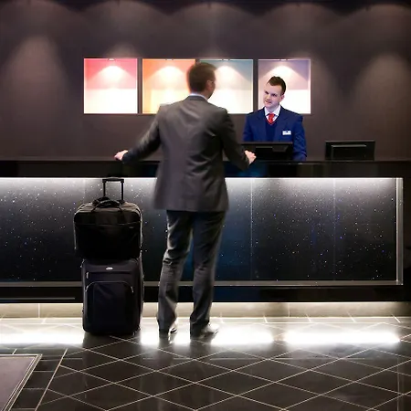 Radisson Red Centre, A Verified Net Zero 4* Осло