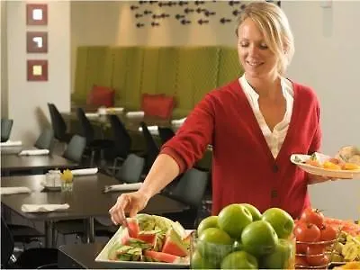 Radisson Red Centre, A Verified Net Zero Отель 4*