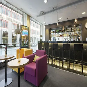 Radisson Red Centre, A Verified Net Zero Отель